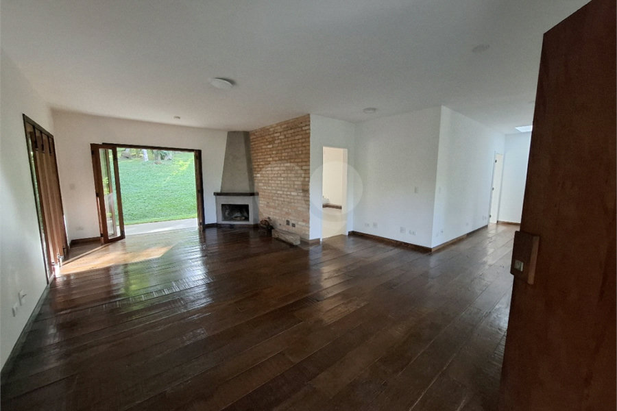 Casa Térrea à venda com 2 suítes em Serra da Cantareira, Mairiporã, SP
