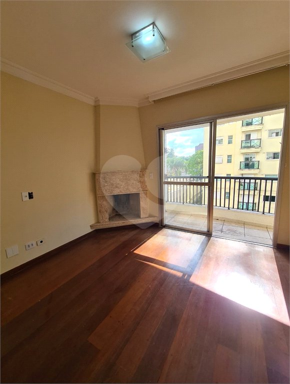 Apartamento à venda com 3 quartos, sendo 1 suíte,  em Alto da Boa Vista, São Paulo, SP