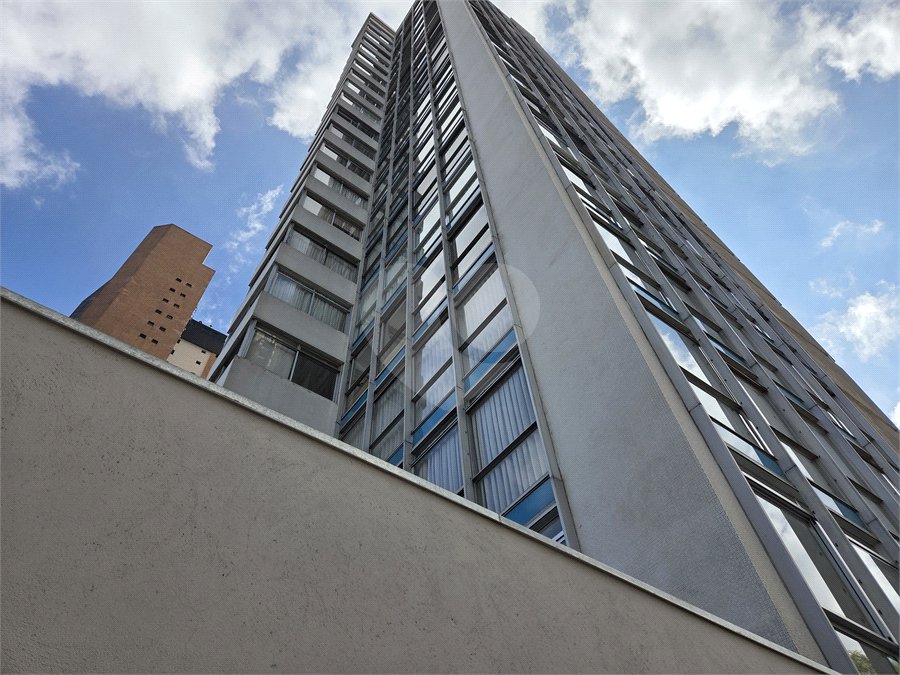 Apartamento à venda com 2 suítes em Cerqueira César, São Paulo, SP