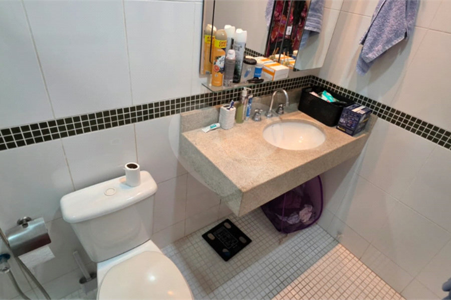 Casa Térrea à venda ou para alugar com 8 quartos, sendo 4 suítes, em Vila Pereira Barreto, São Paulo, SP