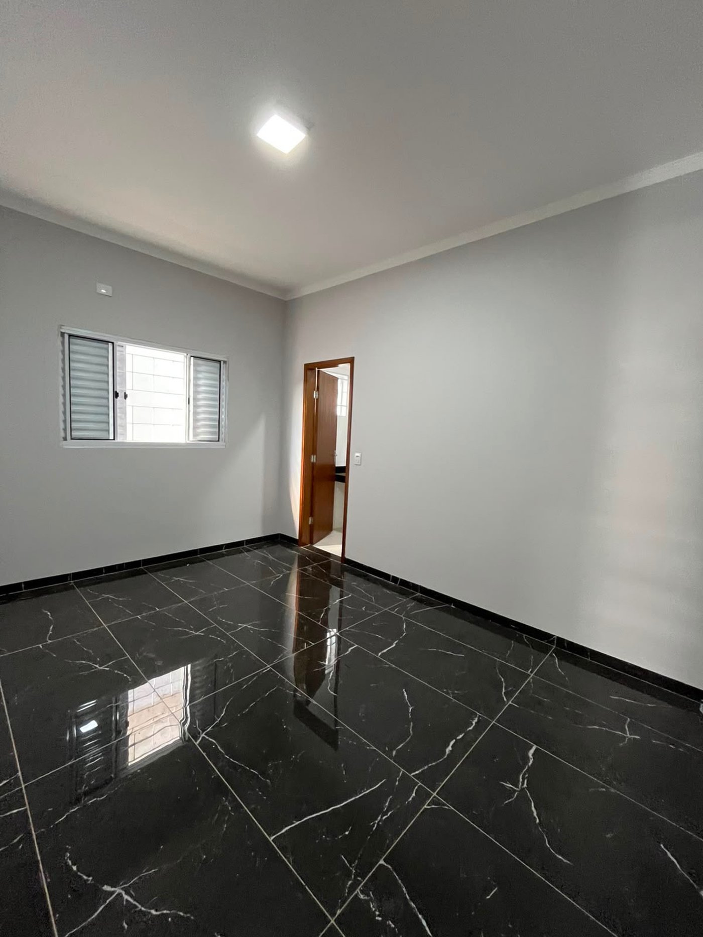 Casa à venda com 2 quartos, sendo 1 suíte,  em Nova Tres Lagoas, Três Lagoas, MS