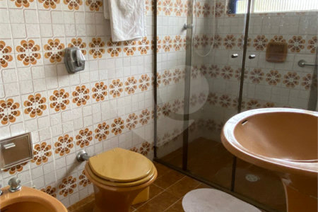 Sobrado à venda com 4 quartos, sendo 1 suíte, em Sumaré, São Paulo, SP