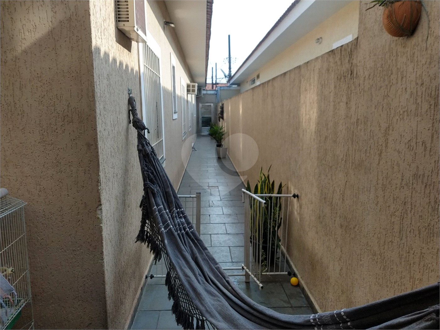 Casa à venda com 3 quartos, sendo 1 suíte, em Jardim Peri, São Paulo, SP