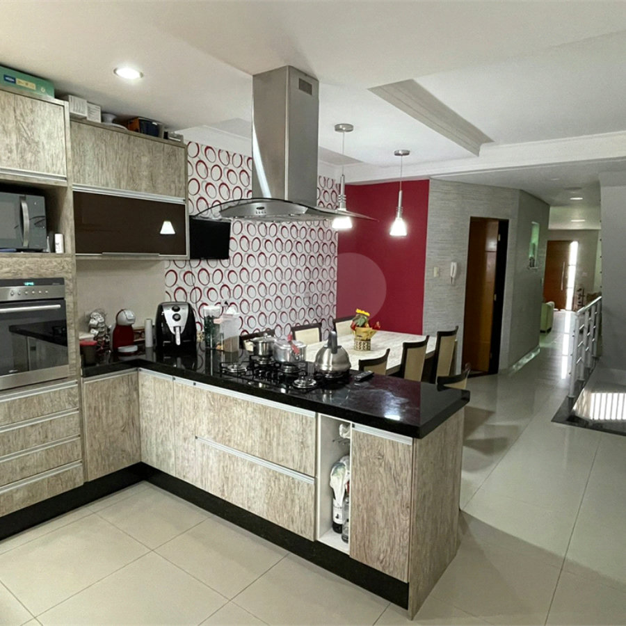 Casa à venda com 3 suítes em Vila Assunção, Santo André, SP