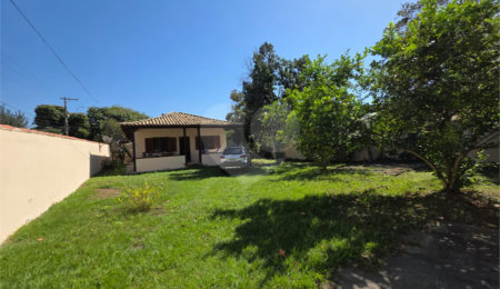 Casa à venda com 2 quartos, sendo 1 suíte,  em Tucuns, Armação dos Búzios, RJ