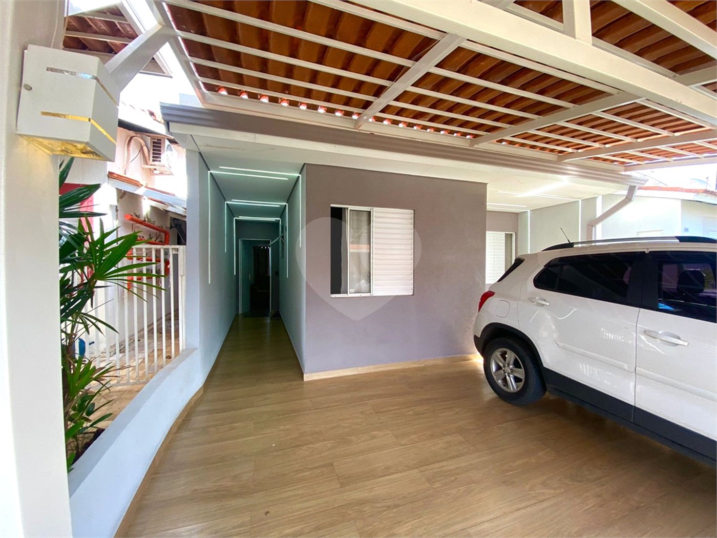 Casa com piscina para venda no Terra nova