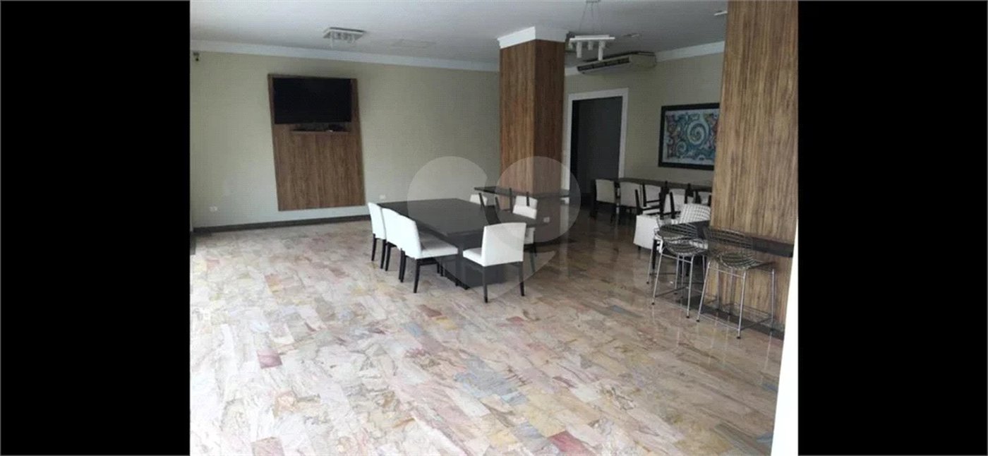 Lindo apartamento em ótima localização na Mooca!