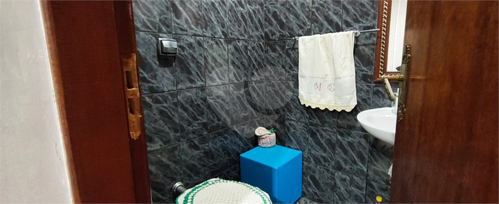 Sobrado à venda com 5 quartos, sendo 2 suítes, em Vila Trujillo, Sorocaba, SP