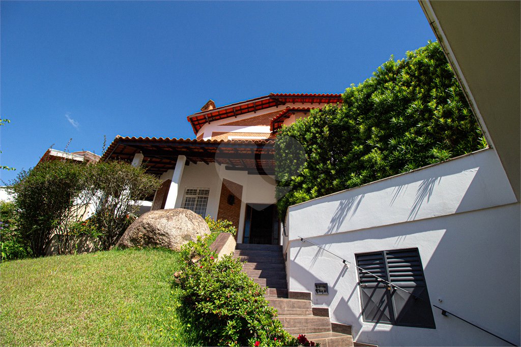 Casa à venda com 1 quarto, sendo 3 suítes, em Esplanada Mendes Moraes, São Roque, SP