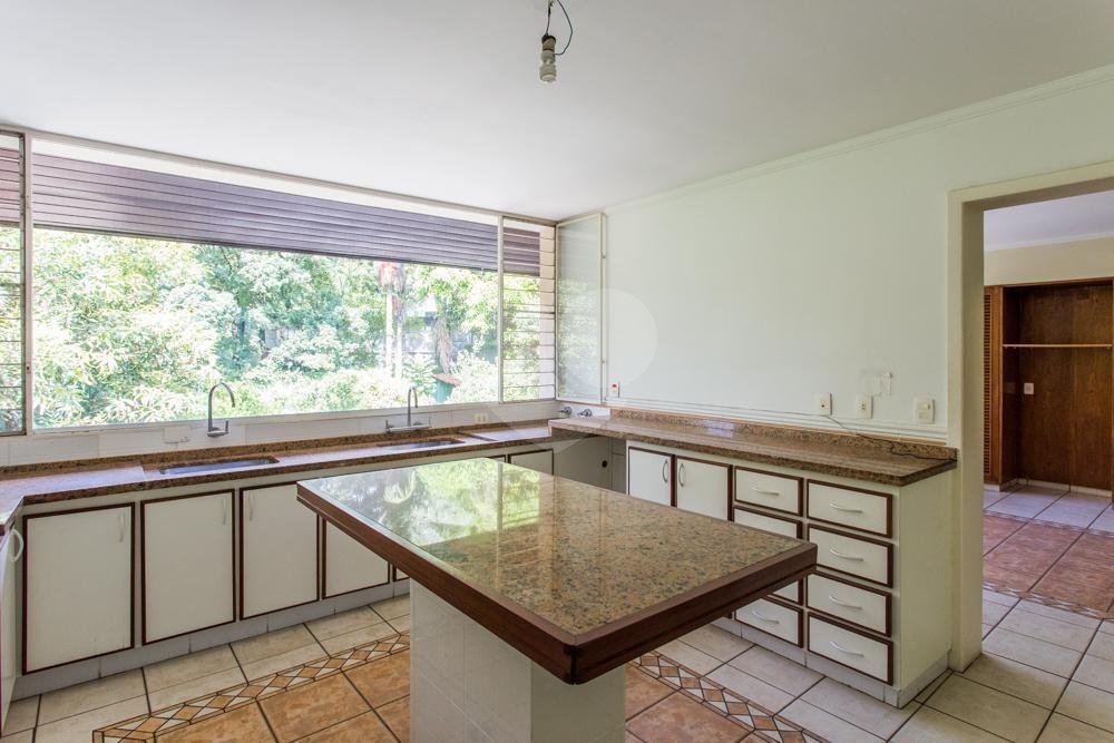 Casa para alugar com 4 suítes no condomínio Chácara Flora, São Paulo - SP