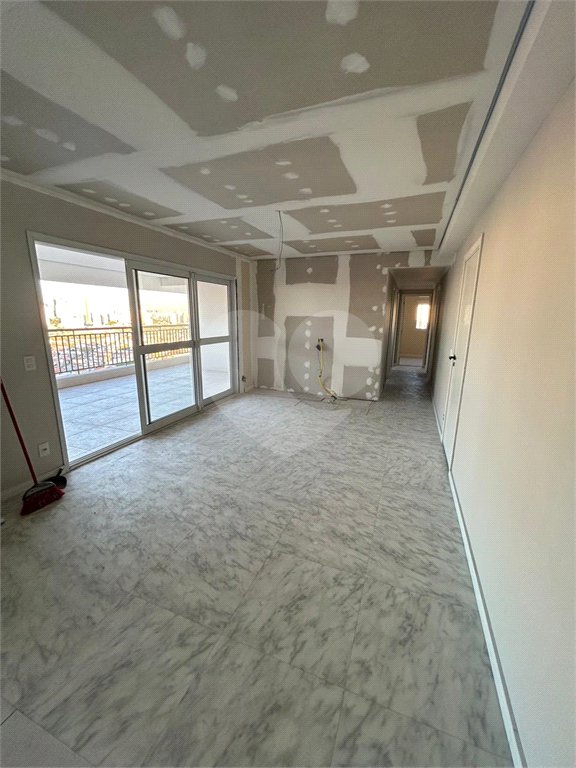 Apartamento à venda com 3 suítes em Quarta Parada, São Paulo, SP