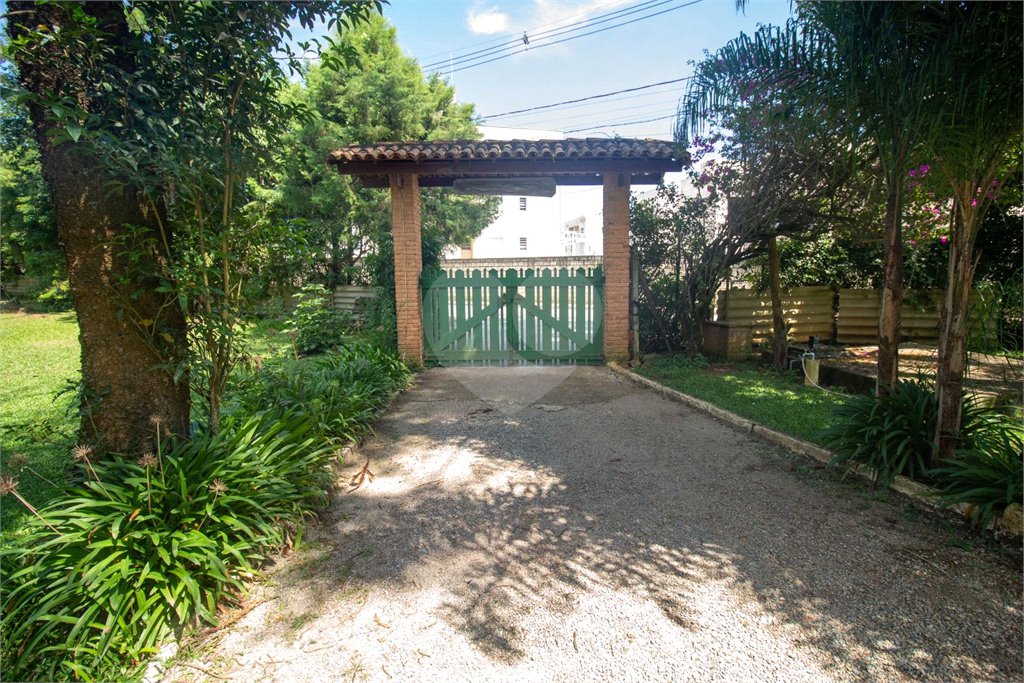Chácara à venda com 3 quartos, sendo 1 suíte, em Marmeleiro, São Roque, SP