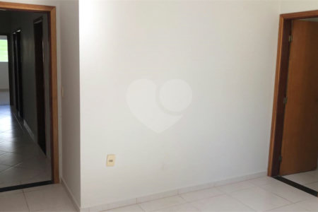 Casa à venda com 3 quartos, sendo 1 suíte, no condomínio Vista Verde, Indaiatuba - SP