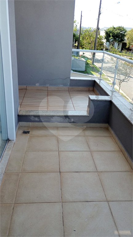 Casa à venda com 3 suítes no condomínio Picollo, Louveira - SP
