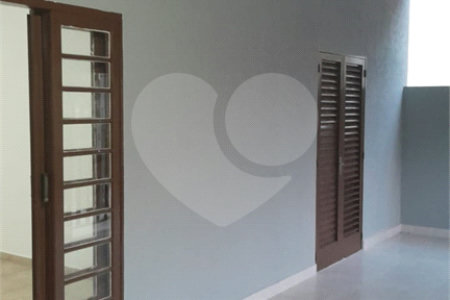Sobrado à venda com 3 quartos, sendo 1 suíte,  em Bosque, Vinhedo, SP