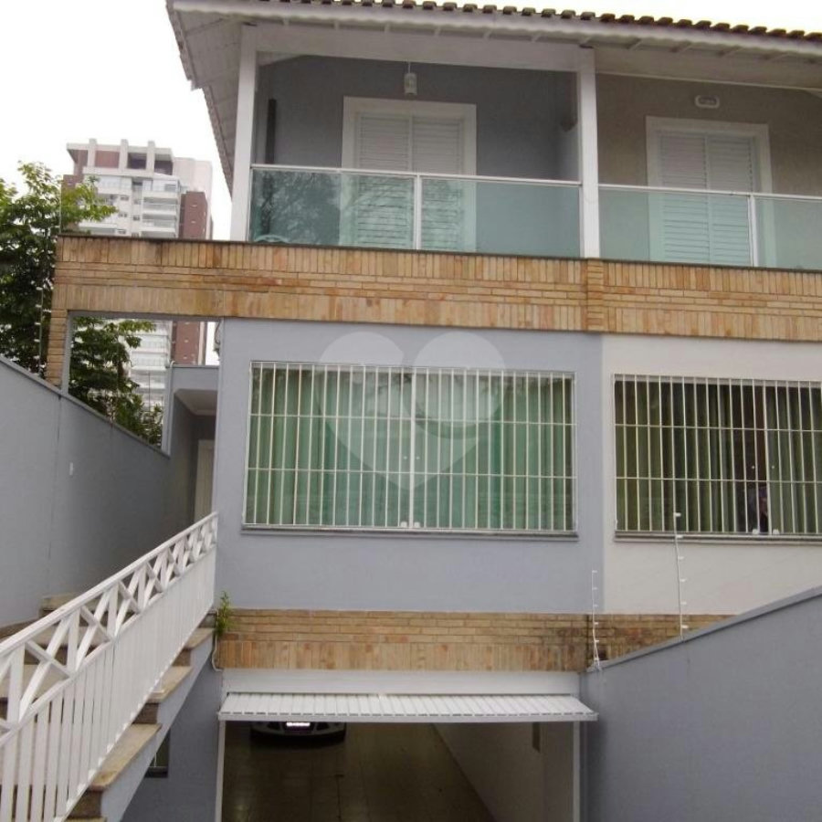 Sobrado à venda com 3 suítes em Santa Teresinha, São Paulo, SP