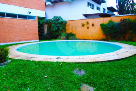 Sobrado à venda com 4 quartos, sendo 2 suítes, em Granja Julieta, São Paulo, SP