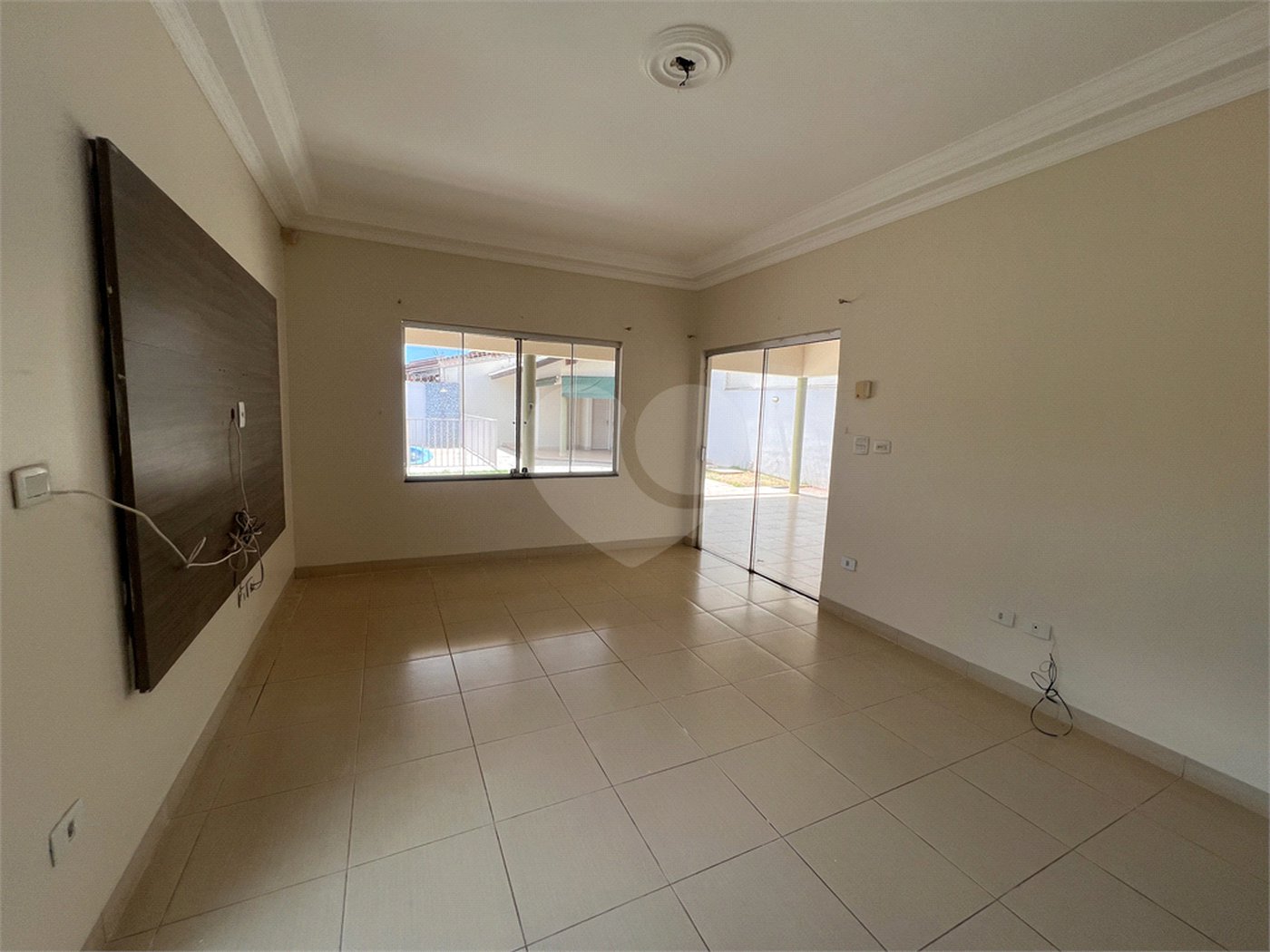 Casa à venda com 3 quartos, sendo 1 suíte,  em Jardim Primaveril, Três Lagoas, MS