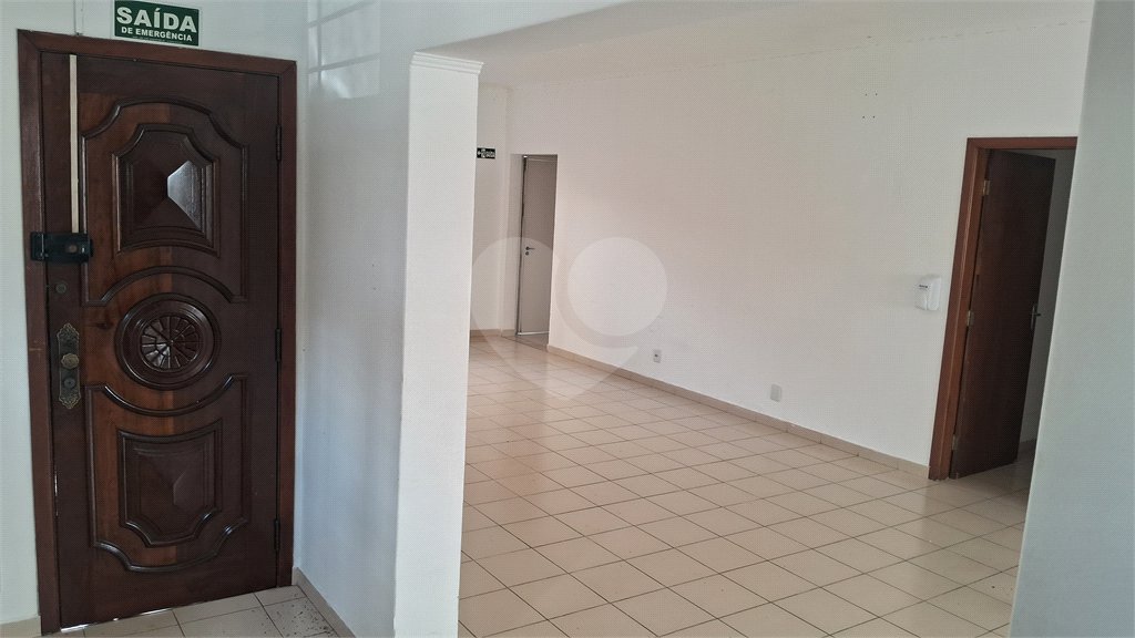 Casa para alugar com 9 quartos, sendo 3 suítes, em Jardim Panorama, Sorocaba, SP