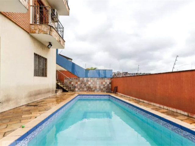 Sobrado à venda com 5 quartos, sendo 4 suítes,  em Tremembé, São Paulo, SP