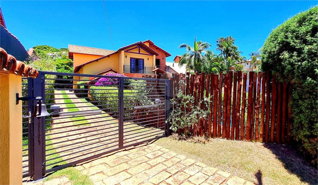 Casa à venda com 4 quartos, sendo 2 suítes, no condomínio Santo Antonio I, Itu - SP