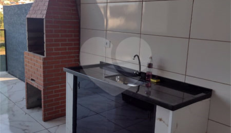 Sobrado à venda com 2 quartos, sendo 1 suíte,  no Centro, Bom Jesus dos Perdões, SP