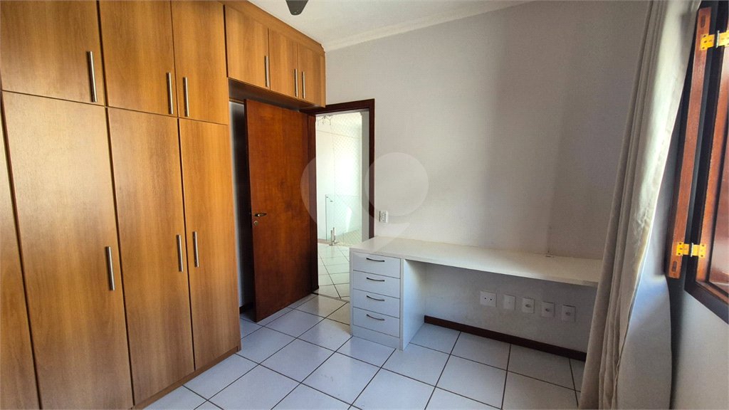 Casa à venda com 4 quartos, sendo 2 suítes, no condomínio Residencial Grape Village, Vinhedo - SP