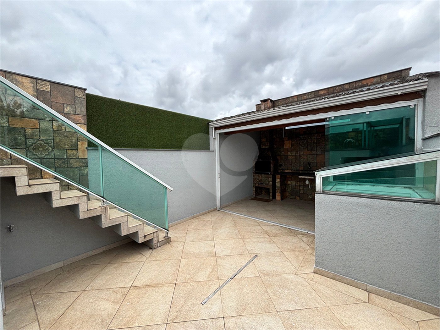 Casa à venda com 3 quartos, sendo 1 suíte,  em Jardim Santa Mena, Guarulhos, SP