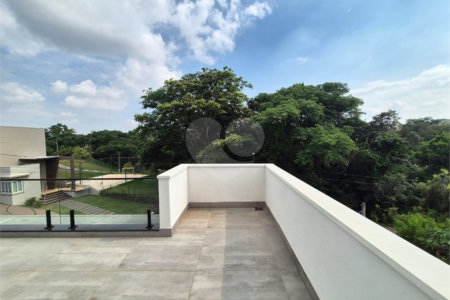 Casa à venda com 3 suítes no condomínio Terras de São Francisco, Vinhedo - SP