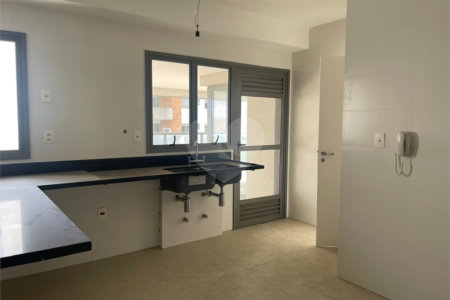 Apartamento à venda com 3 suítes em Campo Belo, São Paulo, SP