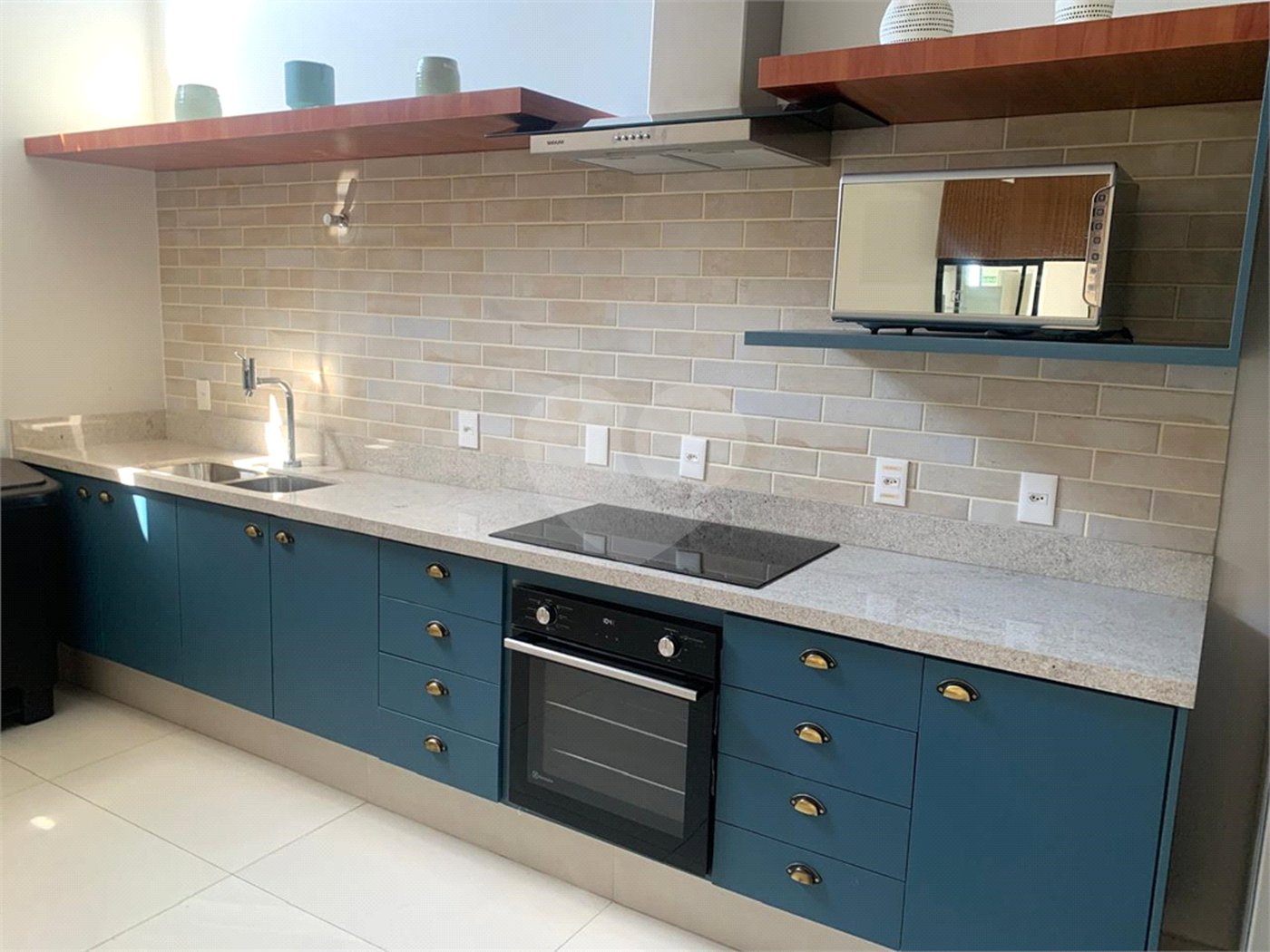 Casa à venda com 4 suítes no condomínio Reserva São Nicolau, Atibaia - SP