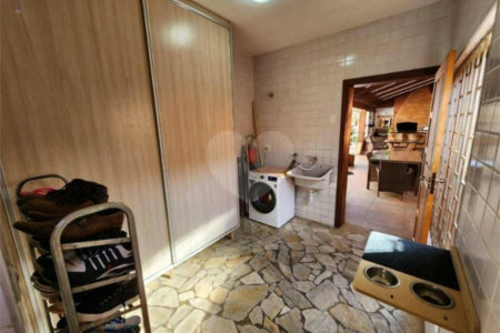 Casa à venda com 3 quartos, sendo 1 suíte, no Centro, Vinhedo, SP