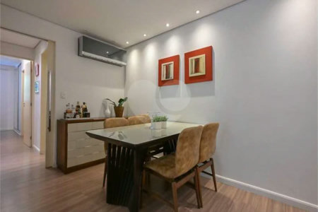 Apartamento à venda com 3 quartos, sendo 1 suíte,  em Vila Andrade, São Paulo, SP