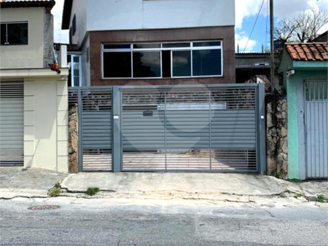 Sobrado à venda com 3 quartos, sendo 1 suíte,  em Vila Guilherme, São Paulo, SP