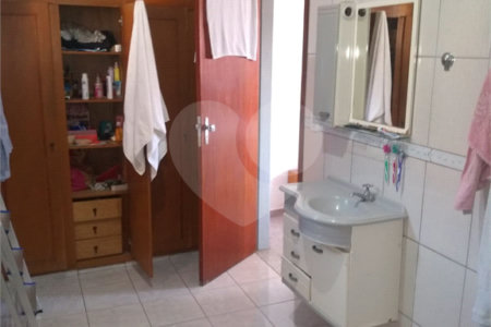 Sobrado à venda com 3 quartos em Vila Marari, São Paulo, SP