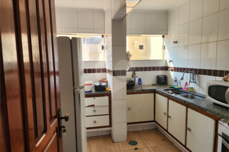 Apartamento à venda com 4 quartos, sendo 2 suítes, no Centro, Araraquara, SP