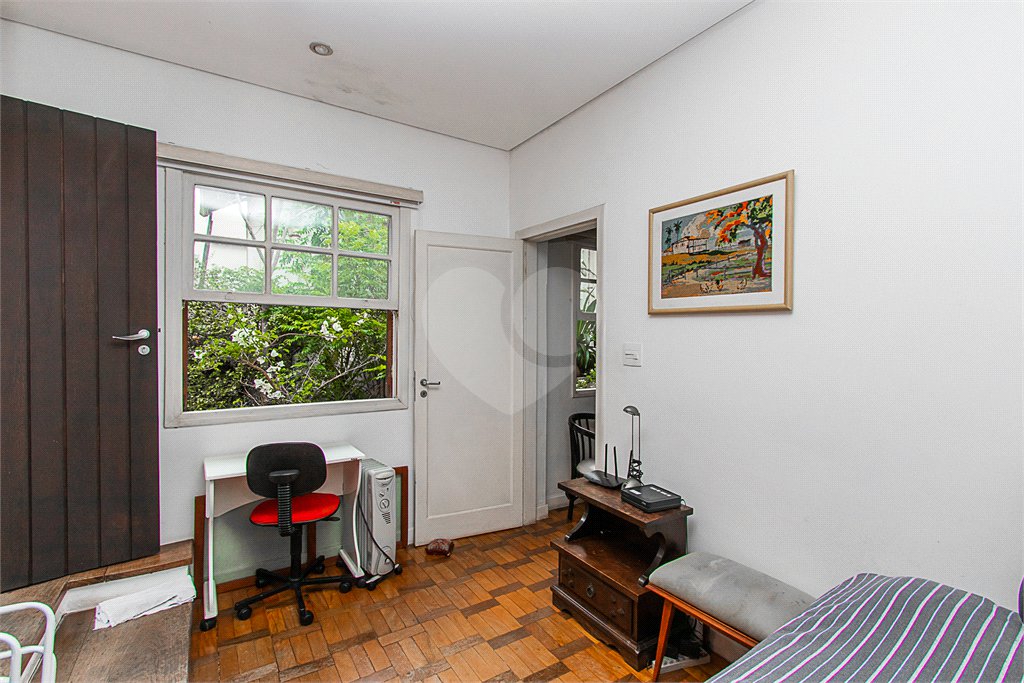 Sobrado à venda com 5 quartos em Vila Mariana, São Paulo, SP