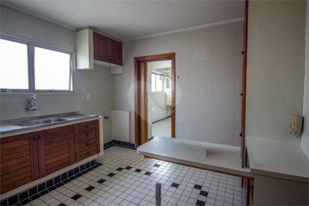 Apartamento à venda com 3 quartos, sendo 2 suítes, em Água Branca, São Paulo, SP