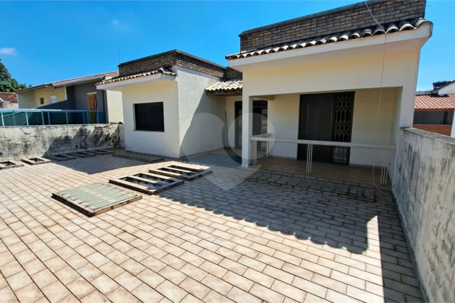 Sobrado à venda com 5 quartos, sendo 1 suíte, em Tremembé, São Paulo, SP