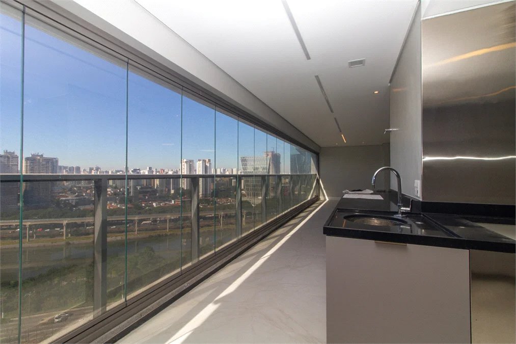 Apartamento à venda ou para alugar com 3 suítes em Jardim Morumbi, São Paulo, SP