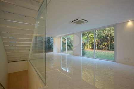 Casa para alugar com 4 suítes no condomínio Hípica Garden, São Paulo - SP