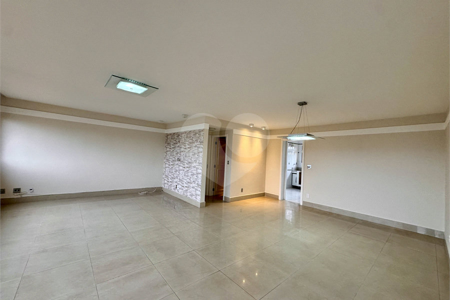 Apartamento à venda com 4 quartos, sendo 1 suíte,  em Horto Florestal, São Paulo, SP