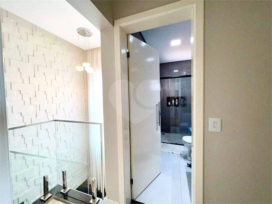 Sobrado à venda com 3 quartos, sendo 1 suíte,  em Residencial Jardim Nathália, Sorocaba, SP