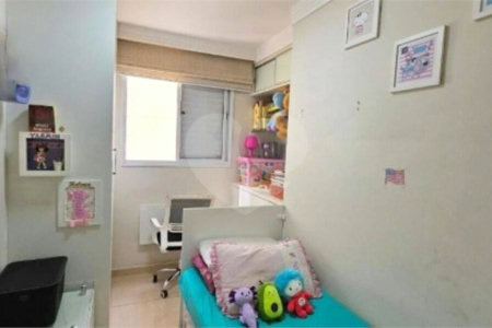 Apartamento à venda com 3 quartos, sendo 1 suíte,  em Vila Paulista, São Paulo, SP