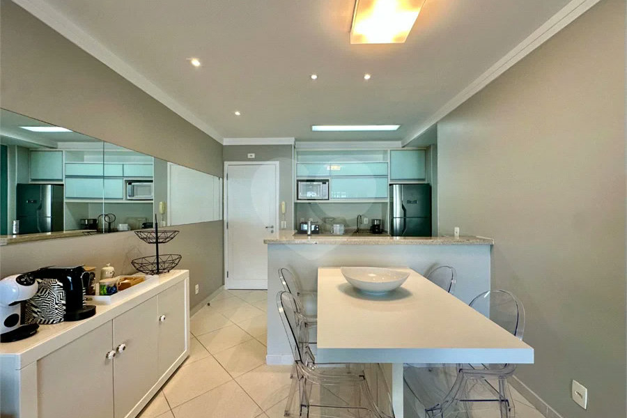 Apartamento à venda com 3 quartos, sendo 1 suíte, em Riviera de São Lourenço, Bertioga, SP