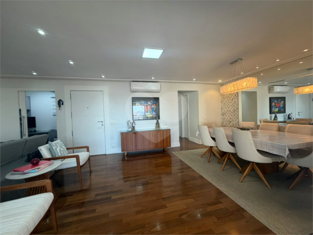 Apartamento à venda com 3 suítes em Jardim Marajoara, São Paulo, SP