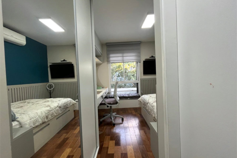 Casa à venda com 3 suítes no condomínio Domus, São Paulo - SP