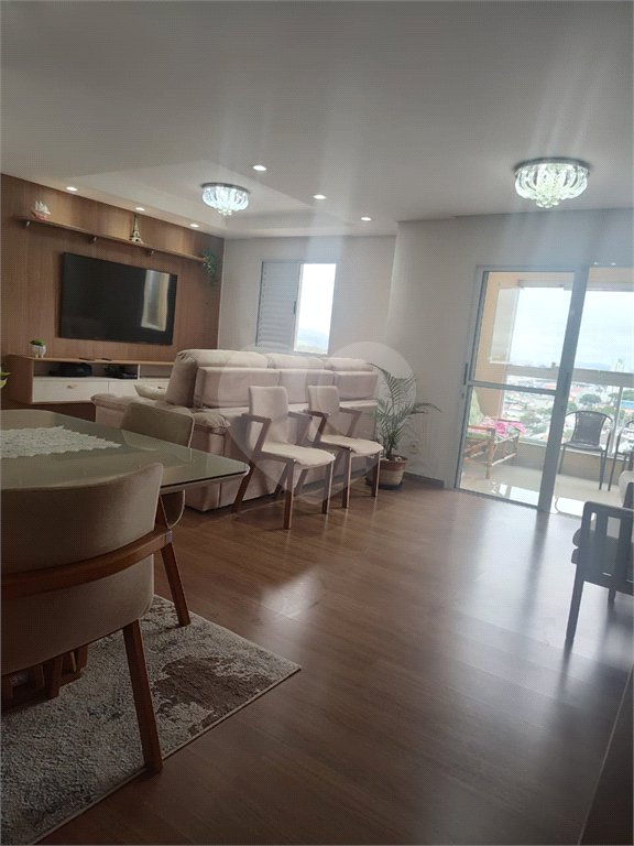 Apartamento à venda com 3 quartos, sendo 1 suíte, em Jardim Imperador, Suzano, SP