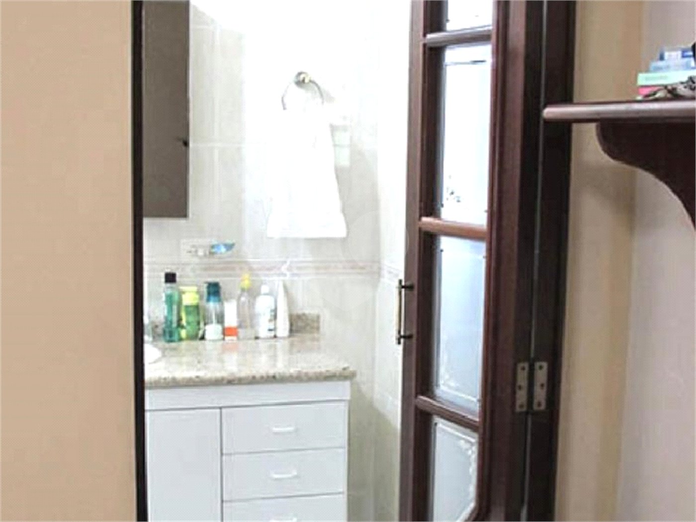 Sobrado à venda com 3 quartos, sendo 1 suíte, em Tremembé, São Paulo, SP