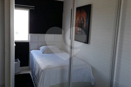 Apartamento à venda com 3 quartos, sendo 1 suíte,  no Centro, Mogi das Cruzes, SP
